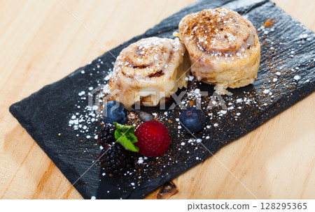 Tasty dessert Cinnabon Tasty dessert Cinnabon 128295365