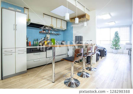 Counter kitchen 128298388