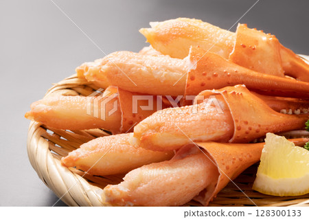 [Hokkaido] Snow crab claws 128300133