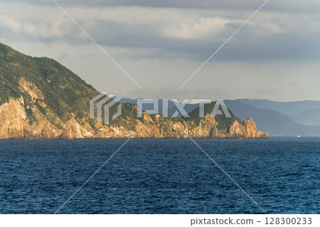 【東京九州渡輪開往真由新門司,從高知縣外海駛往宇久留島】 【東京九州渡輪開往真由新門司,從高知縣外海駛往宇久留島】 128300233