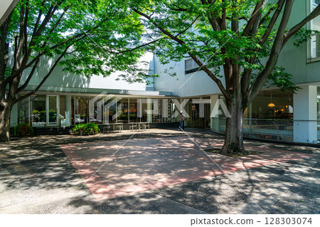 [Tokyo] The stylish Daikanyama Hillside Terrace 128303074