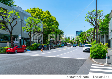 [東京] 初夏的代官山舊山手街，綠意盎然 128303155