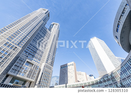 Shinjuku Ward, Tokyo Cityscape of the Tokyo Metropolitan Government Building and the Nishi-Shinjuku Buildings on a sunny day 128305310