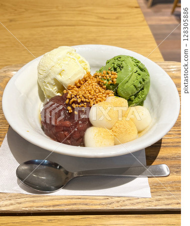 抹茶奶油豆沙佐白玉 128305886