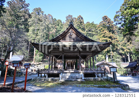 滋賀郡日吉大社-全國約 3,800 座日吉、日枝、山王神社的總社 滋賀郡日吉大社-全國約 3,800 座日吉、日枝、山王神社的總社 128312551