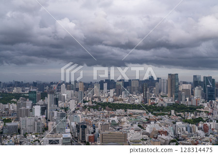Tokyo: Heavy rain looms over the Tokyo sky Tokyo: Heavy rain looms over the Tokyo sky 128314475