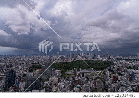 Tokyo: Heavy rain looms over the Tokyo sky Tokyo: Heavy rain looms over the Tokyo sky 128314485