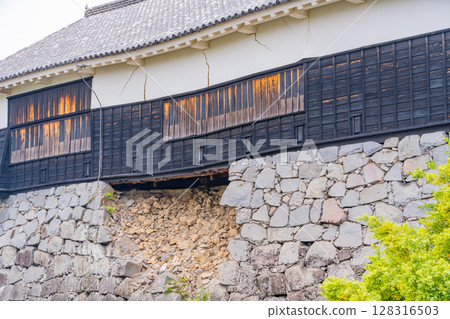 (熊本縣)熊本城在地震後進行修復工作 (熊本縣)熊本城在地震後進行修復工作 128316503
