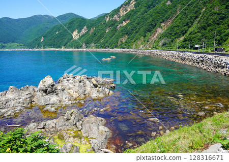 The coastline seen from near the worship hall of Ota Shrine 128316671