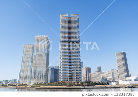 東京都中央區晴海的高樓公寓大樓（塔樓公寓） 128317395