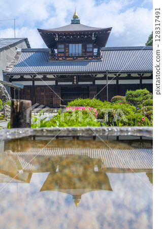 東福寺開山堂~新綠倒映~(京都市東山區) 東福寺開山堂~新綠倒映~(京都市東山區) 128317491