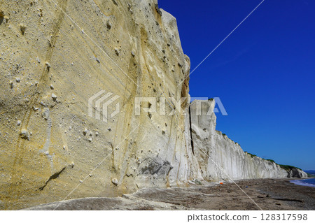 Shirafura (Takise Beach / Ayabe Town) 128317598