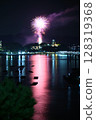 Fireworks reflected on the surface of the water 128319368
