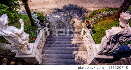 Villa Monastero, lake Como, Varenna, italy 128320748