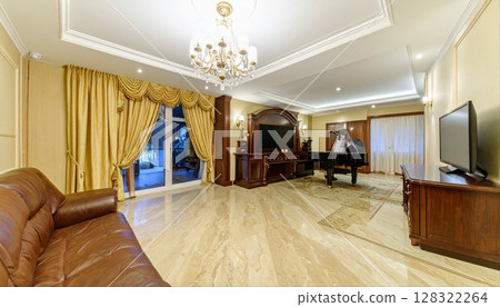 Luxurious living room 128322264