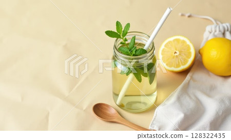 Eco Minimalist Detox Water Eco Minimalist Detox Water 128322435
