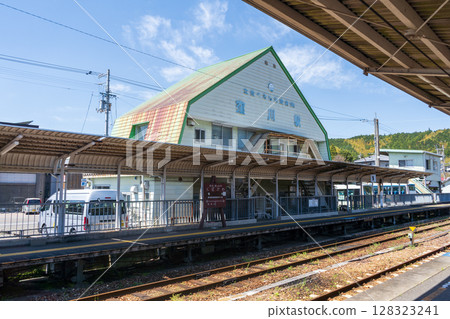 Tosa Kuroshio Railway Kubokawa Station Platform Tosa Kuroshio Railway Kubokawa Station Platform 128323241