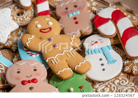 Gingerbread cookies. Christmas food cook. Gingerbread man baking. Xmas sweet dessert in December 128324567