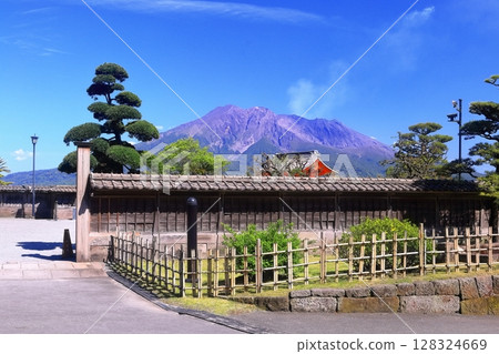 [鹿兒島縣]晴天從名勝仙岩園看到的櫻島 128324669