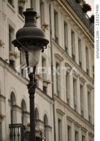 巴黎路燈 128327490