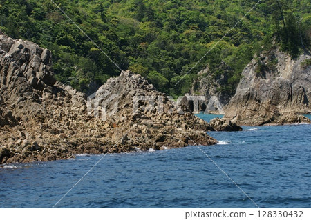 鳥取四季漫步 春季松島遊覽船 鳥取四季漫步 春季松島遊覽船 128330432