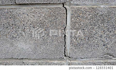 Cracks in block walls 128331401