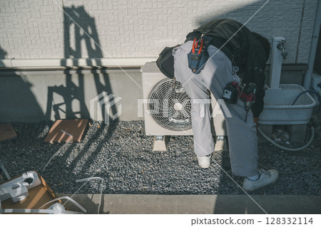 Air conditioner installation 128332114