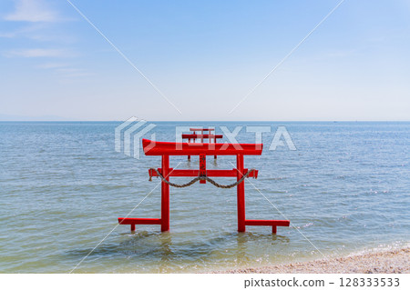 (Saga Prefecture) Ariake Sea, Ooguo Shrine's underwater torii gate 128333533