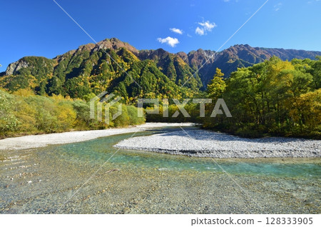 Kamikochi, Northern Alps in mid-autumn 128333905