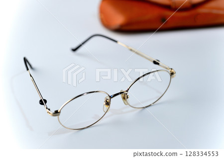 Glasses glasses glasses 128334553