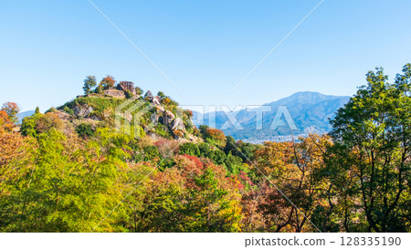 苗木城跡和惠那山（秋季） 128335190