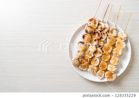Grills Banana with Caramel Sauce Grills Banana with Caramel Sauce 128335229