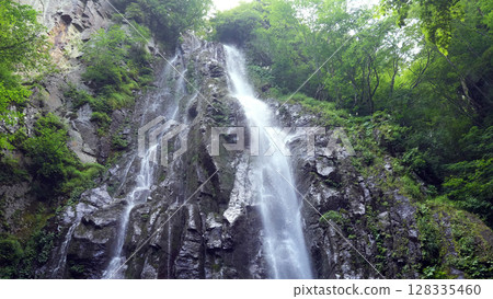 Yonago Great Falls: Strange Waterfall 128335460