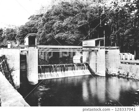 戰前建築、現代建築、水力發電廠 戰前建築、現代建築、水力發電廠 128337041