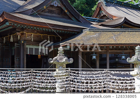 Kagawa Prefecture Kotohira Shrine Mihotsu Himesha Worship Hall and Omikuji in front of Minamitoden 128338005