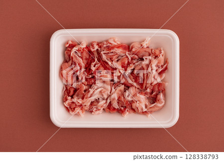 泡沫塑膠托盤中的豬排 128338793