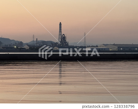 工廠染成了夕陽 工廠染成了夕陽 128338796