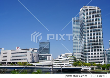 Yokohama - Scenery around the east exit of Yokohama Station 128338912