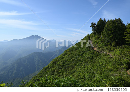新潟縣平岳登山 128339303