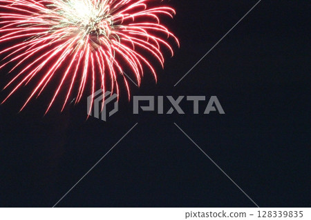 Itami Fireworks Festival, Hyogo Prefecture, August Itami Fireworks Festival, Hyogo Prefecture, August 128339835