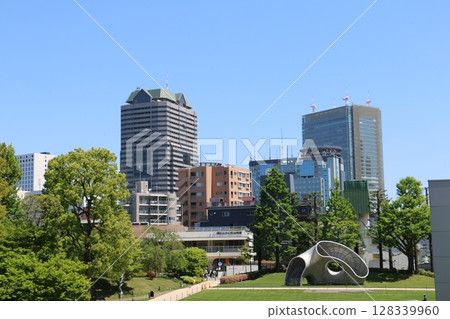 Tokyo Midtown is surrounded by lush greenery Tokyo Midtown is surrounded by lush greenery 128339960