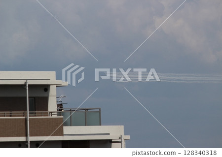 Blue Impulse Osaka Expo Blue Impulse Osaka Expo 128340318