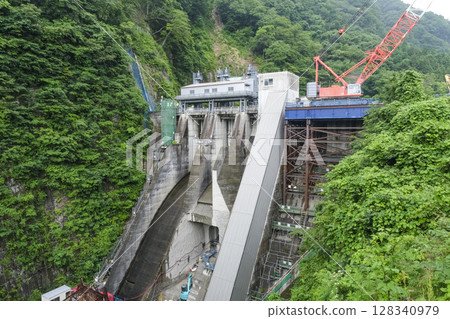 Aiomata Dam, currently undergoing repair work, located upstream of the Tone River system 128340979