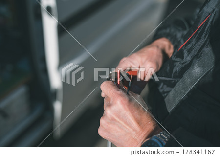 Electrical construction work  128341167