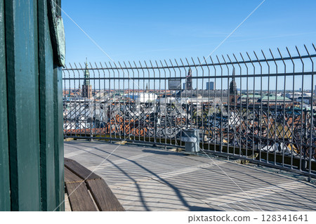 從丹麥圓塔俯瞰哥本哈根 128341641