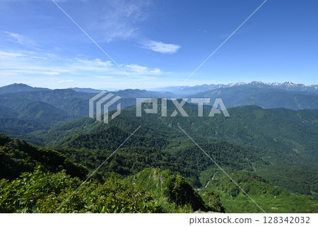 Mount Amakasari, mountain climbing, Niigata Prefecture 128342032