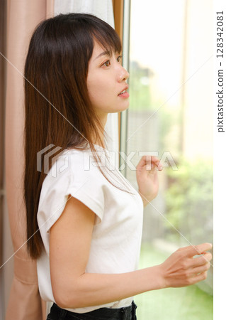 Beautiful Japanese women Beautiful Japanese women 128342081