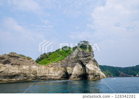 靜岡縣西伊豆町堂島 128342281