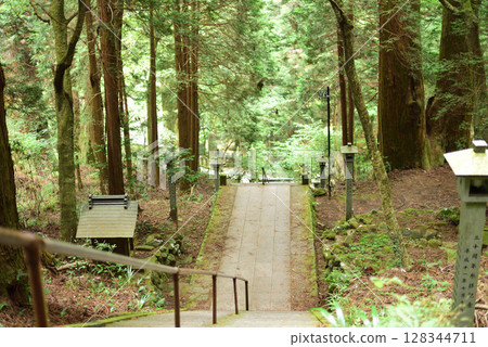 Ozuyama Sonoji Okunoin 128344711