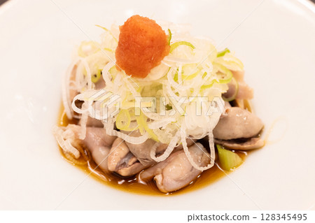 美味的鰻魚肝臟配柚子醋 128345495
